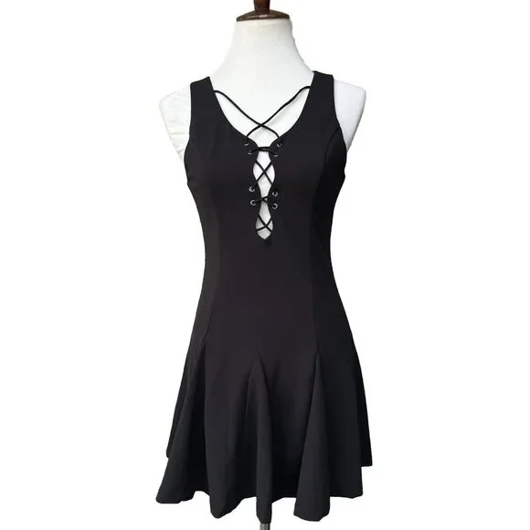 Tea & Cup Womens’s Black Lace Up Skater Mini Dress Size M - Picture 10 of 12